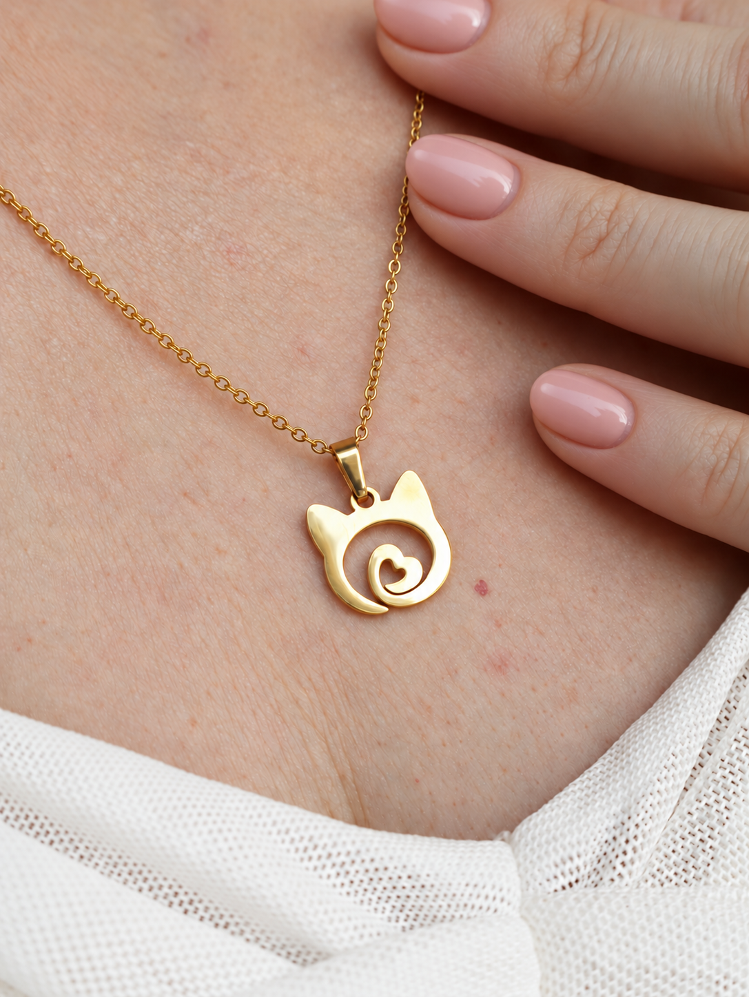 Necklaces Inspired By Cats